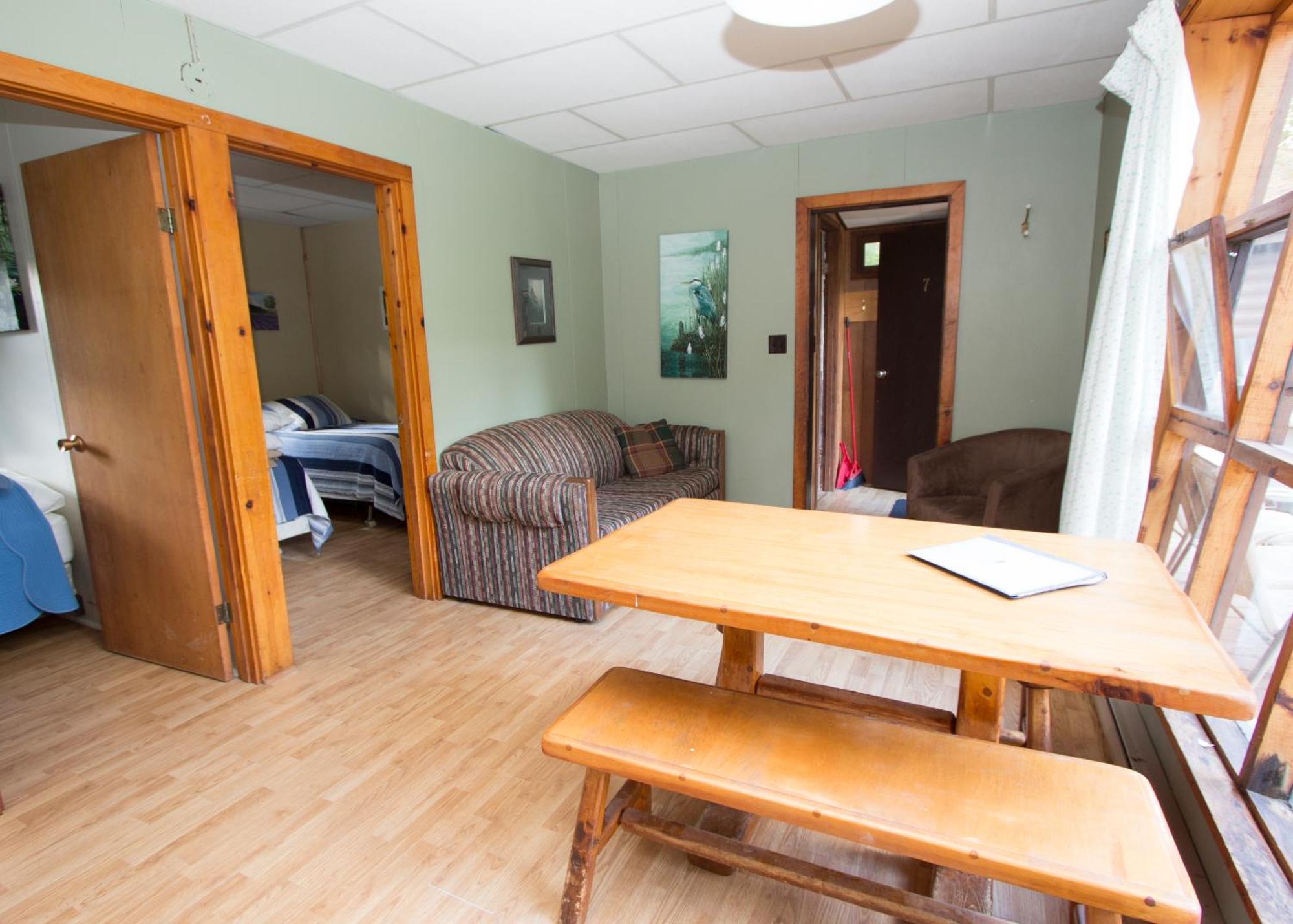 The Pines Cottage Resort Oxtongue Lake Екстериор снимка