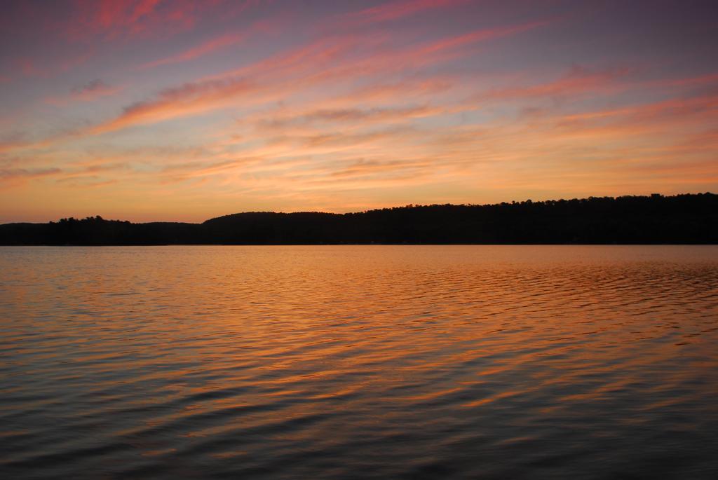The Pines Cottage Resort Oxtongue Lake Екстериор снимка